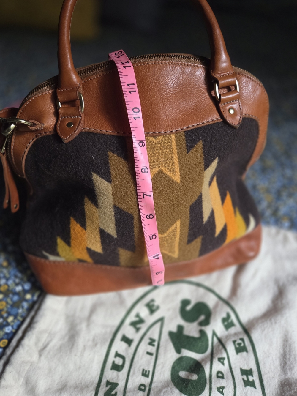 Stylish brown leather Roots/Pendelton limited edition Collaboration handbag - Picture 4 of 9